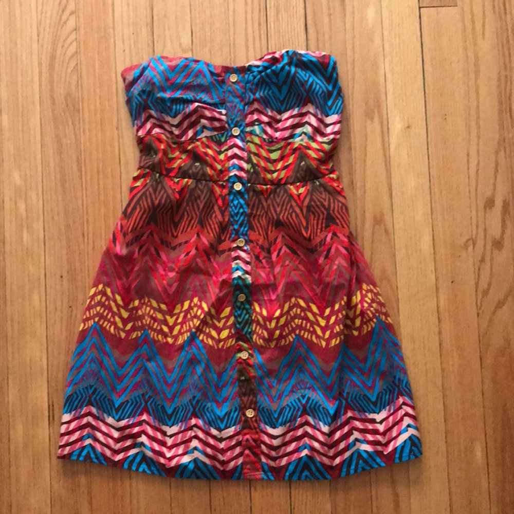 Pattered strapless dress